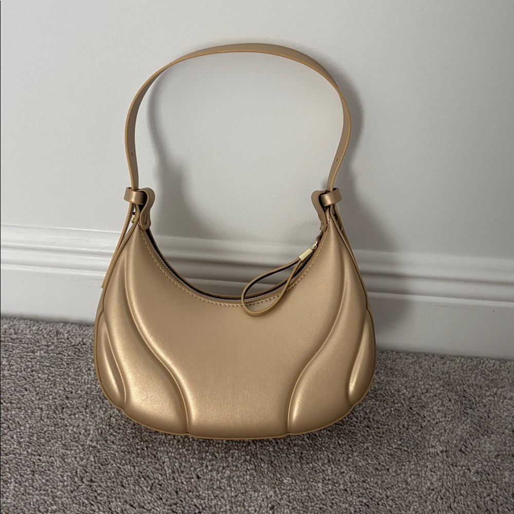 Fashion Nova Chic Gold Shoulder Bag
